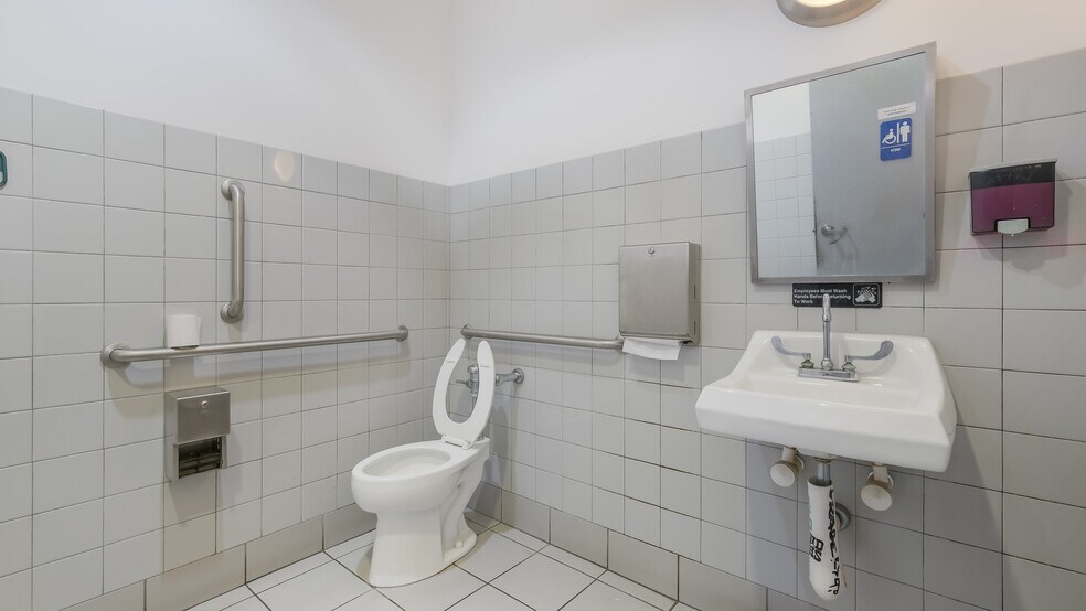 More Photos Of 2200 Arch St, Philadelphia Apartments For Sale