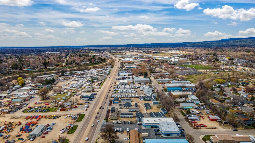More Photos Of 4684-4688 W Chinden Blvd, Boise Freestanding For Lease
