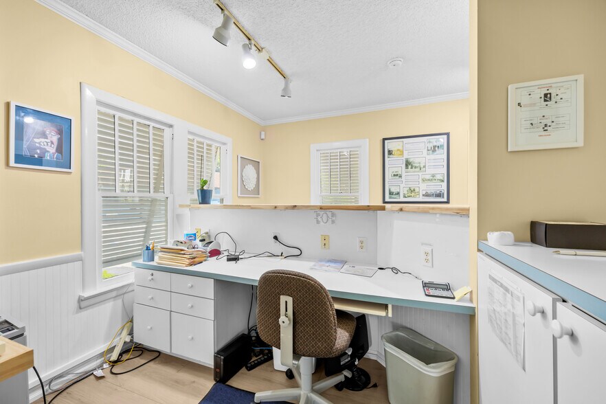 More Photos Of 725 SE 5th St, Stuart Office For Lease