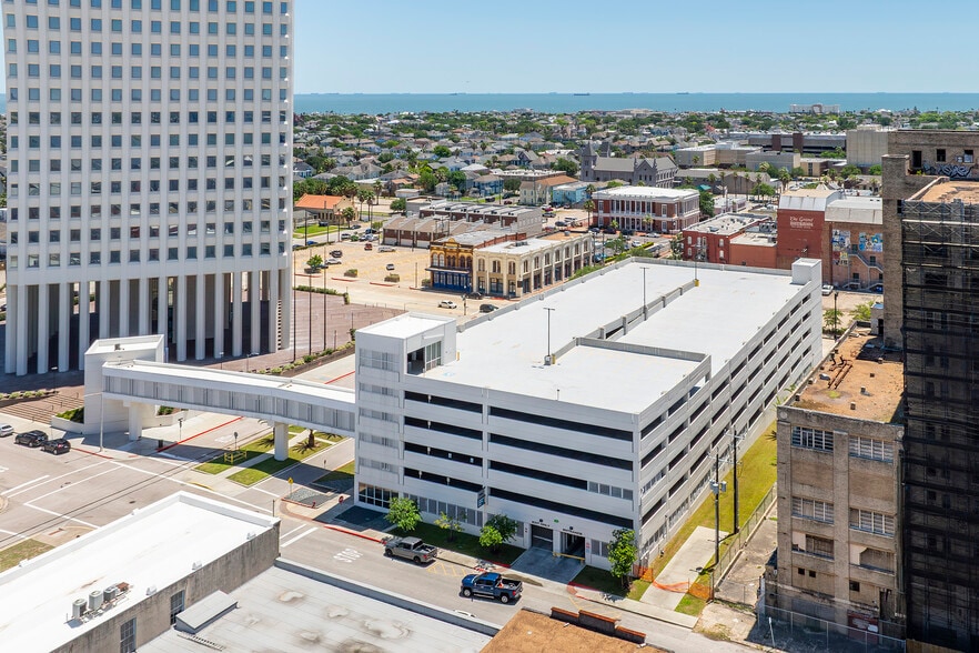 More Photos Of 320 Moody Ave, Galveston Parking Garage For Sale