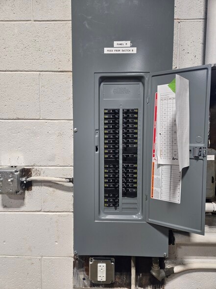 More Photos Of W146N5741 Enterprise Ave, Menomonee Falls Warehouse For Lease