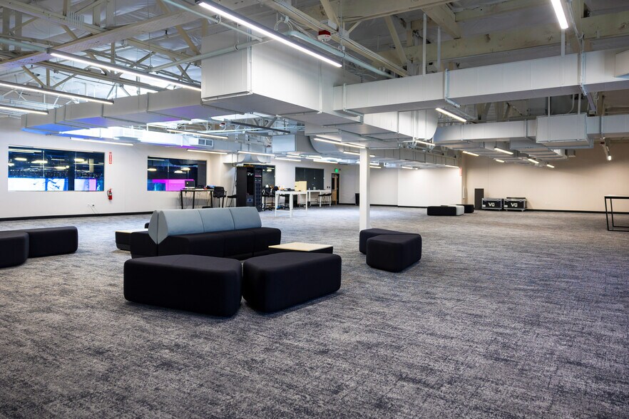 More Photos Of 901 Grier Dr, Las Vegas Distribution For Lease