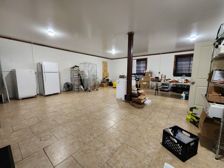 More Photos Of 15 US Highway 206 S, Sandyston Flex For Sale