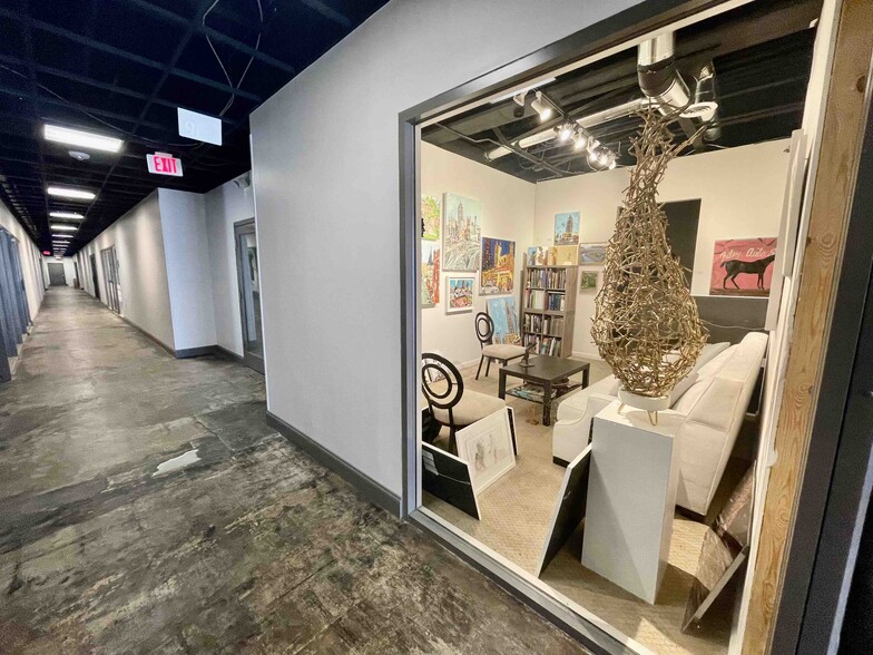 More Photos Of 690 Miami Cir NE, Atlanta Storefront For Lease