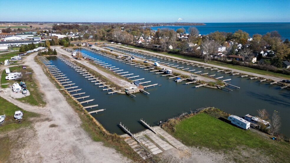 More Photos Of 10420 Harold Dr, Luna Pier Marina For Sale