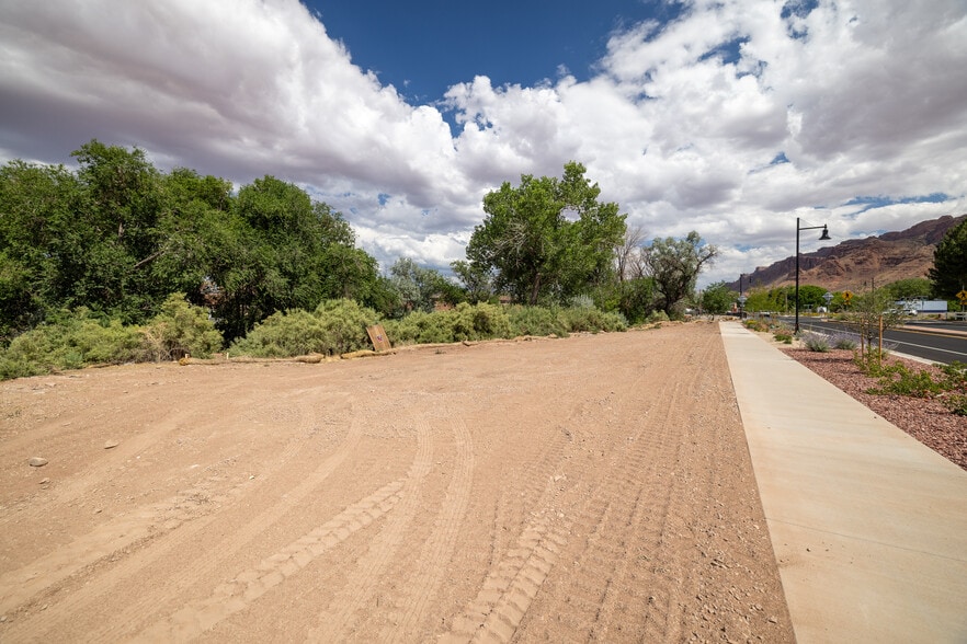 More Photos Of 545 Kane Creek Blvd, Moab Land For Sale