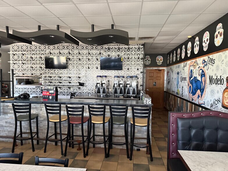 More Photos Of 125 N State Route 121, Warrensburg General Retail For Sale
