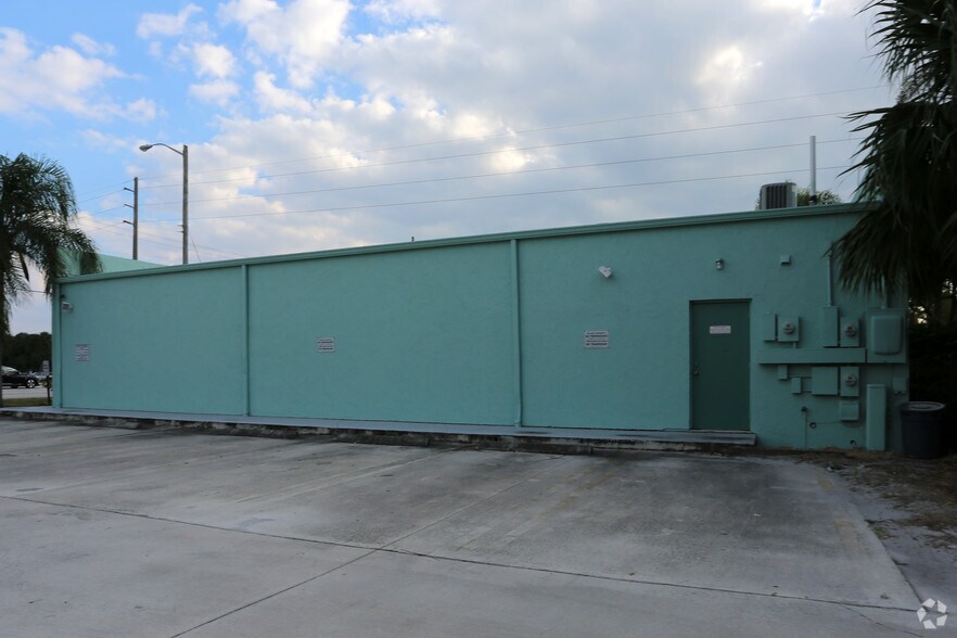 More Photos Of 100-104 Indiantown Rd, Jupiter Medical For Sale