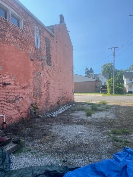 More Photos Of 60-64 Saline St, Petersburg Storefront Retail Residential For Sale