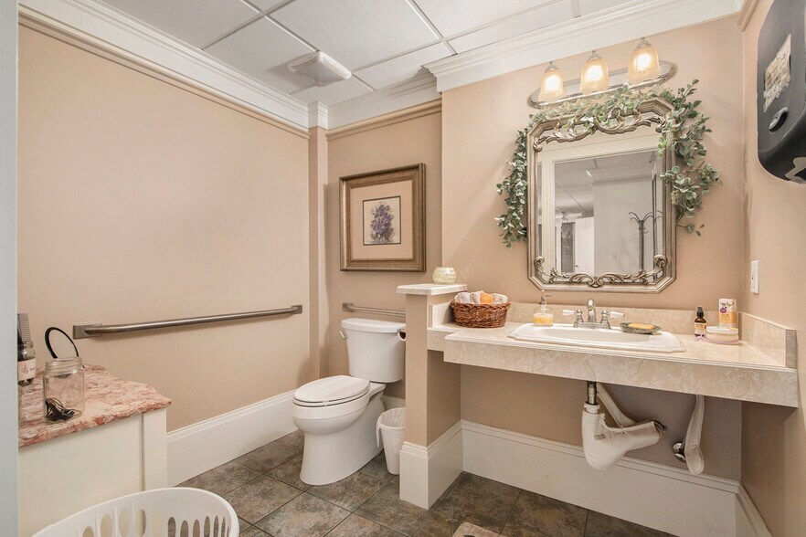 More Photos Of 149 W Saint Clair St, Romeo Medical For Sale