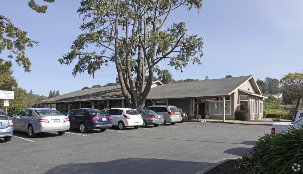 More Photos Of 8035 Soquel Dr, Aptos Unknown For Lease