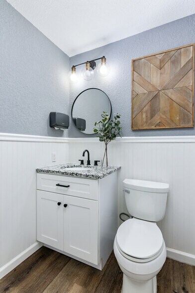 More Photos Of 2023 Lockhill Selma Rd, San Antonio Office Residential For Sale