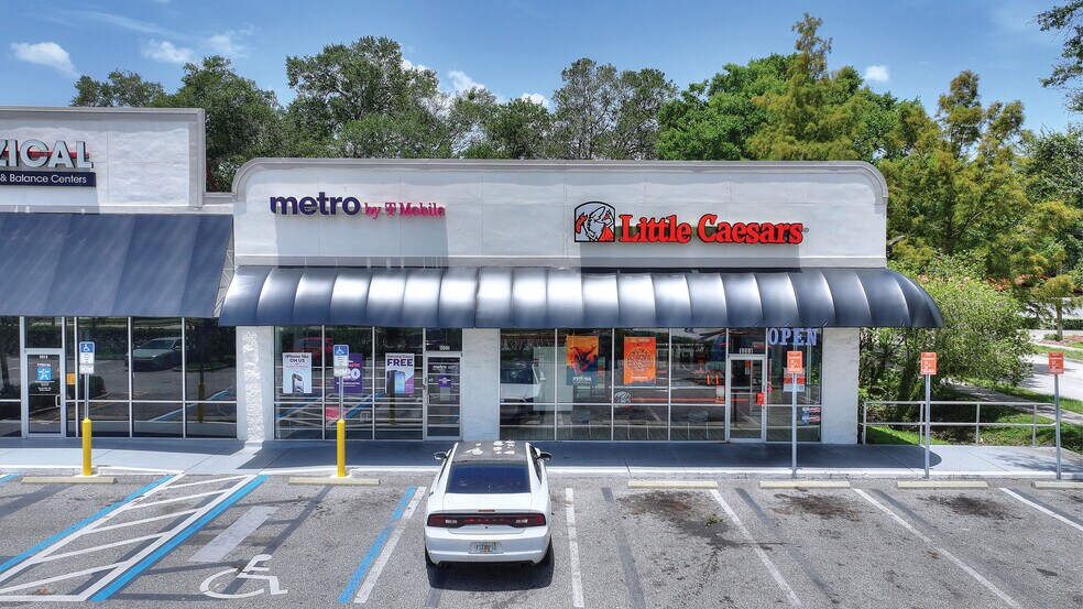 More Photos Of 445 W State Road 436, Altamonte Springs General Retail For Lease