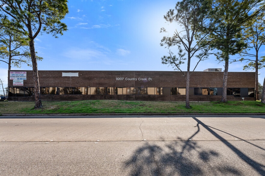 More Photos Of 9207 Country Creek Dr, Houston Office For Sale