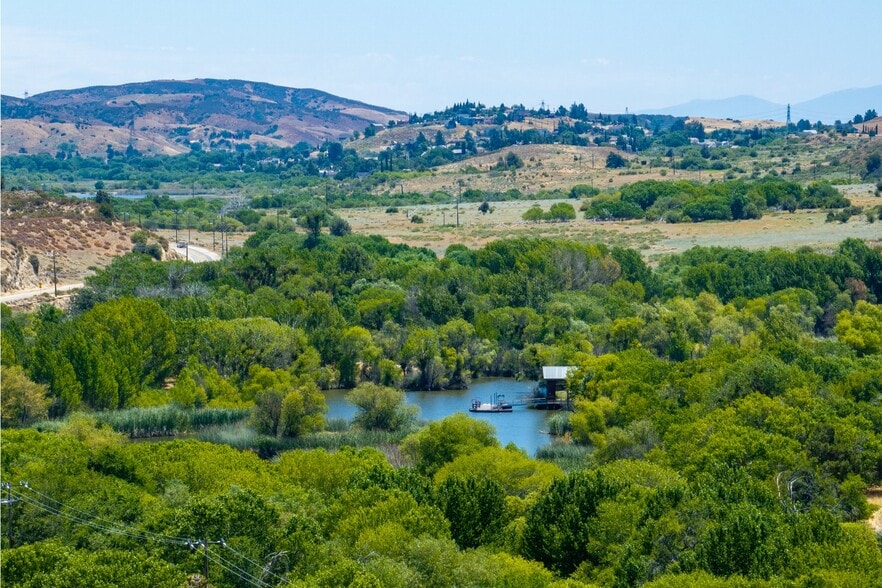 More Photos Of 17539 Elizabeth Lake Rd, Lake Hughes Hotel For Sale