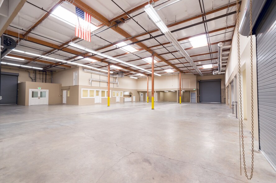 More Photos Of 901 Shasta St, Redwood City Warehouse For Lease