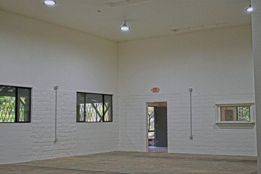 More Photos Of 8635 Mirabel Rd, Forestville Warehouse For Sale