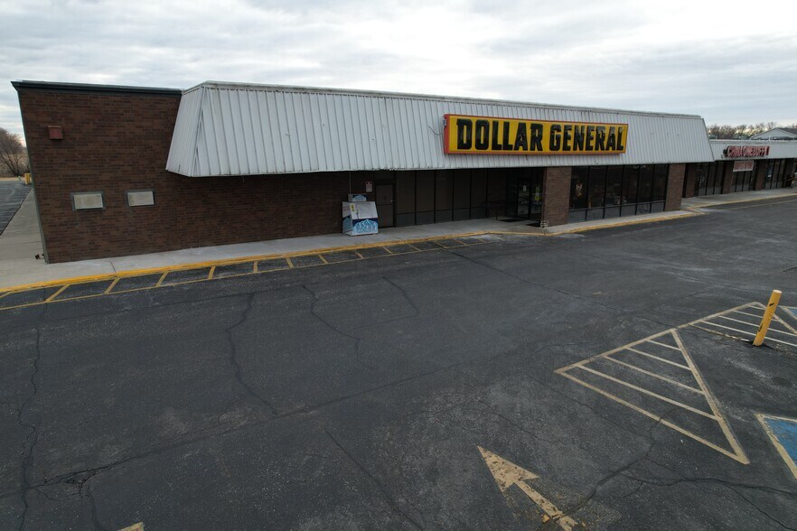 More Photos Of 1423 N Lake Ave, Storm Lake Unknown For Lease