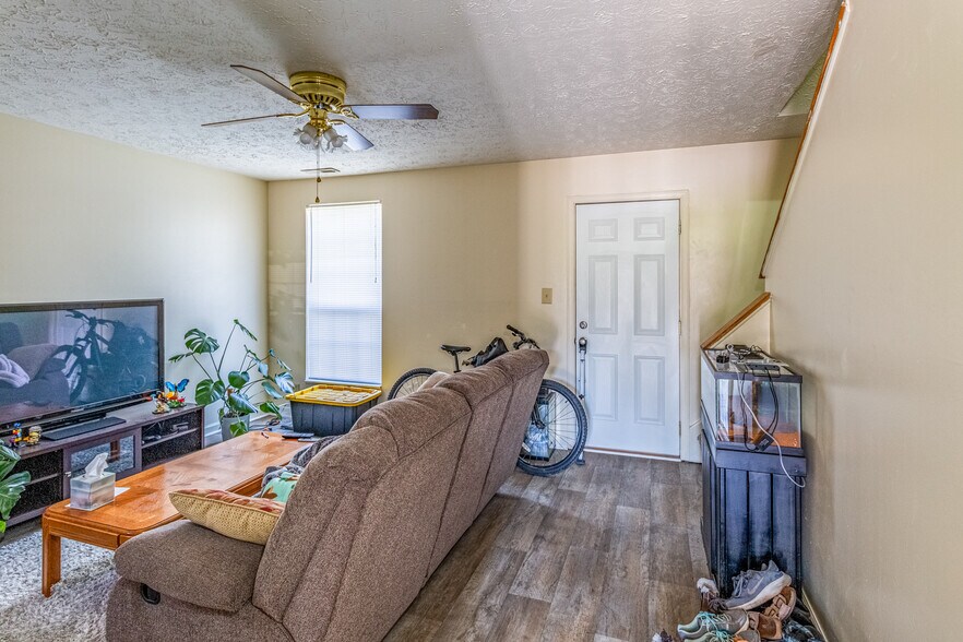 More Photos Of 291 Dunbar Cave Rd, Clarksville Multifamily For Sale