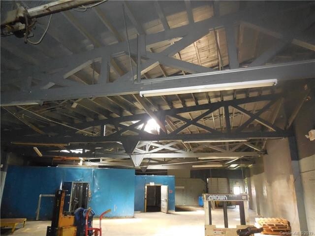 More Photos Of 181 Saluda St, Chester Warehouse For Lease