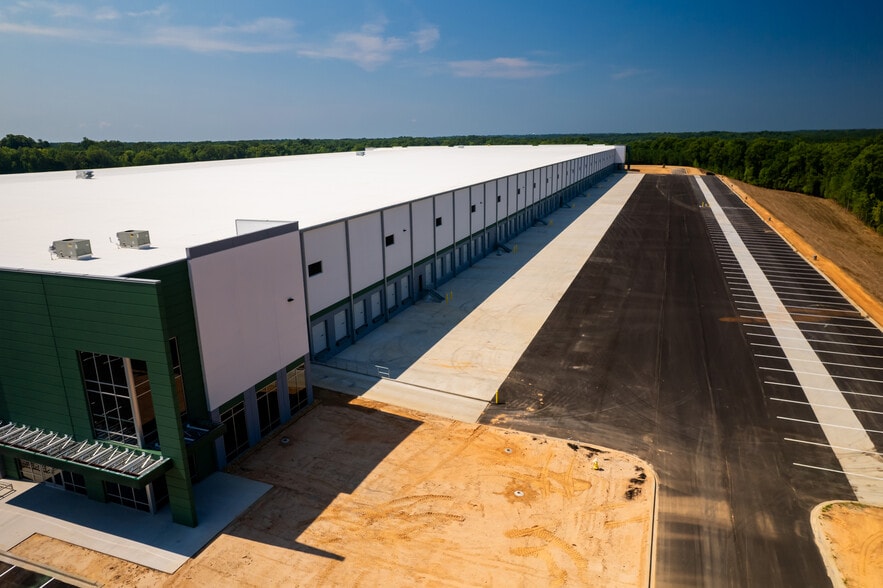 More Photos Of Hunter Industrial Park, Laurens Distribution For Lease