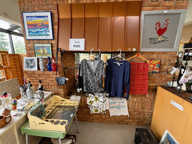 More Photos Of 5600 N US-31, Williamsburg Storefront For Sale