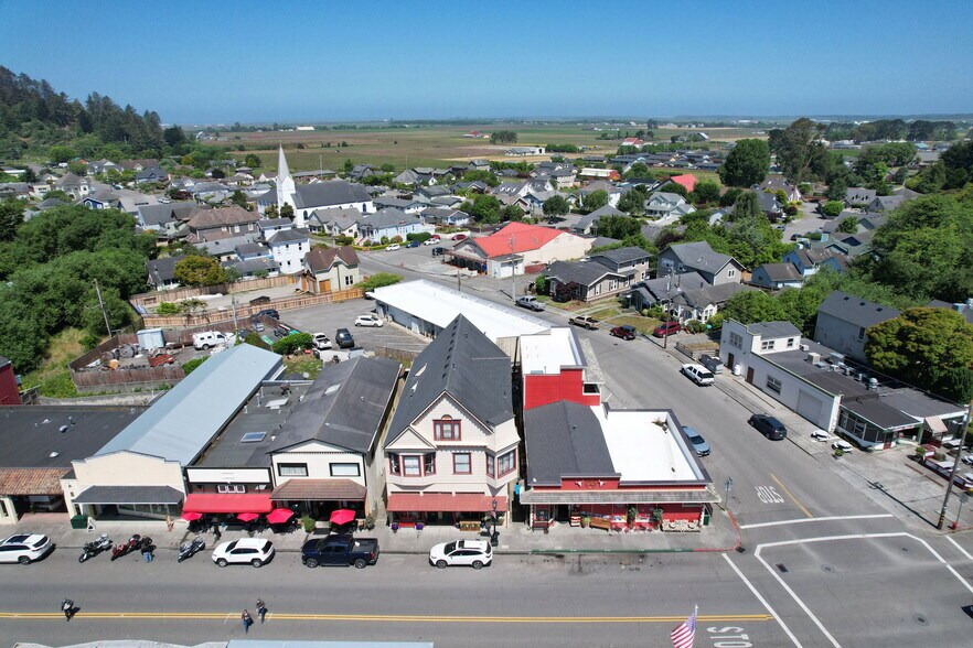 More Photos Of 577 Main St, Ferndale General Retail For Sale