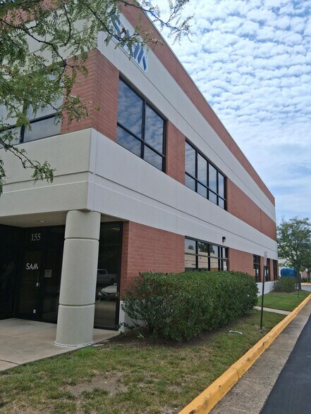 More Photos Of 7679 Limestone Dr, Gainesville Light Manufacturing For Sale