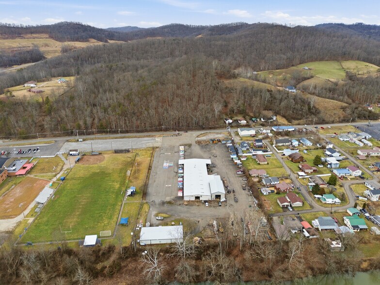 More Photos Of 5100 Elk River Rd N, Elkview Flex For Sale