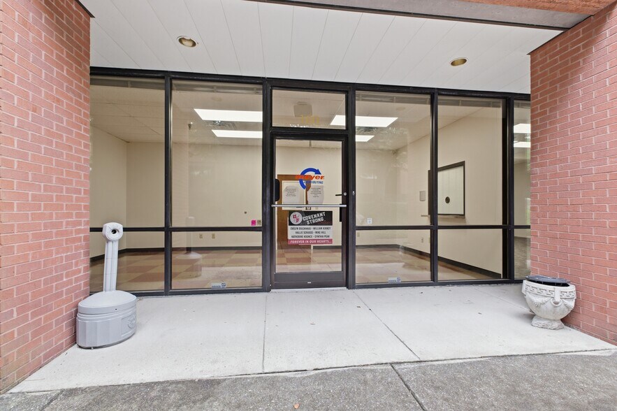 More Photos Of 104-176 Cude Ln, Madison Medical For Lease