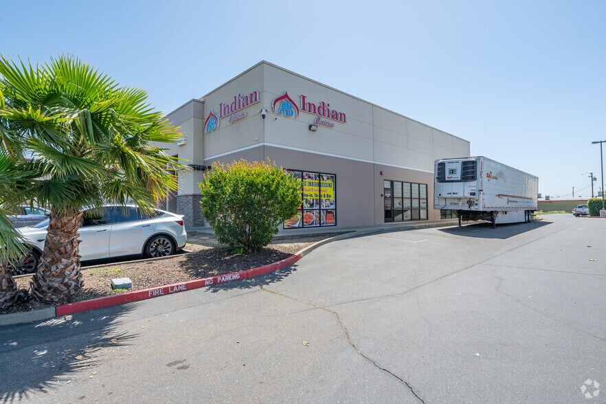 More Photos Of 7400 Elsie Ave, Sacramento Freestanding For Lease