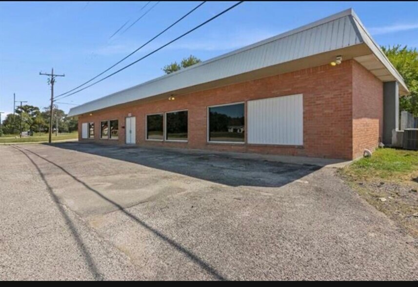 More Photos Of 480 E Round Bunch Rd, Bridge City Specialty For Sale