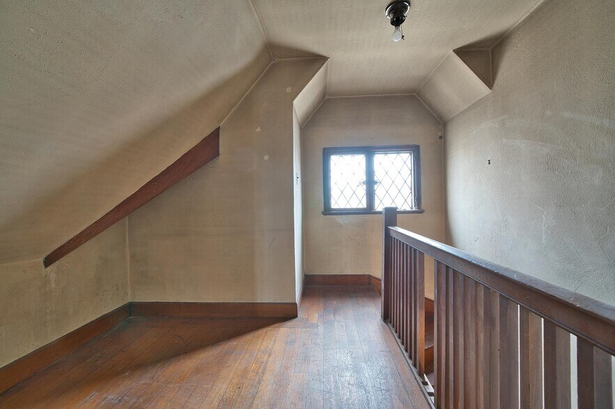 More Photos Of 1989 W Grand Blvd, Detroit Office Residential For Sale