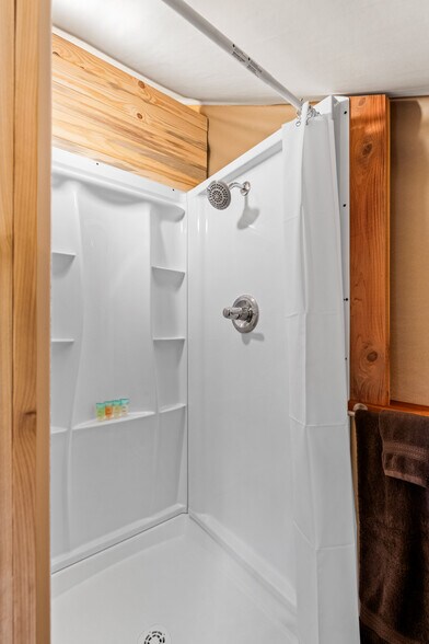 More Photos Of 893 Dick Mountain Drive, Bailey Specialty For Sale