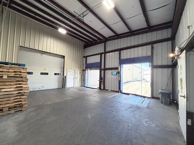 More Photos Of 688 Tolman Creek Rd, Ashland Refrigeration Cold Storage For Lease
