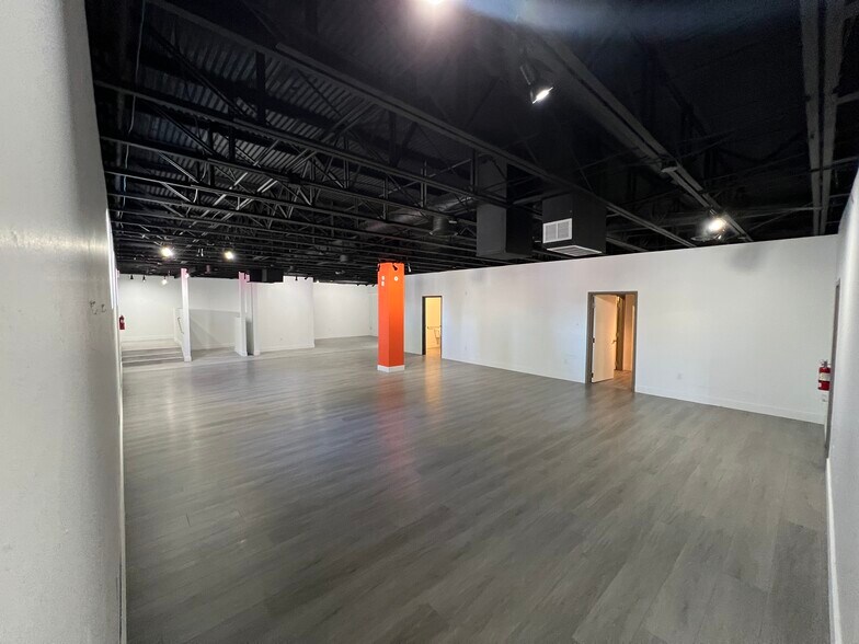 More Photos Of 1217 N Classen Blvd, Oklahoma City Storefront Retail Office For Lease