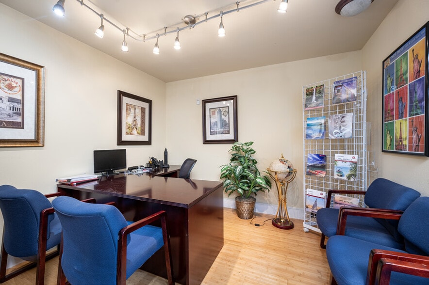 More Photos Of 1015 Railroad Ave, Bellingham Apartments For Sale