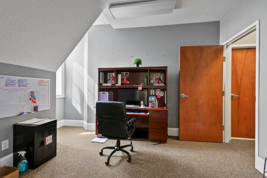 More Photos Of 201 Business Park Dr, Rincon Office For Sale