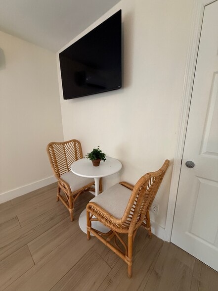 More Photos Of 2502 Tamarind Dr, Hutchinson Island Hotel For Sale
