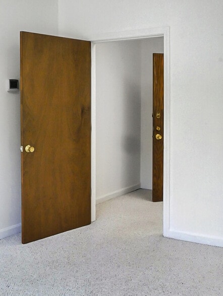 More Photos Of 481 Great Rd, Acton Unknown For Lease