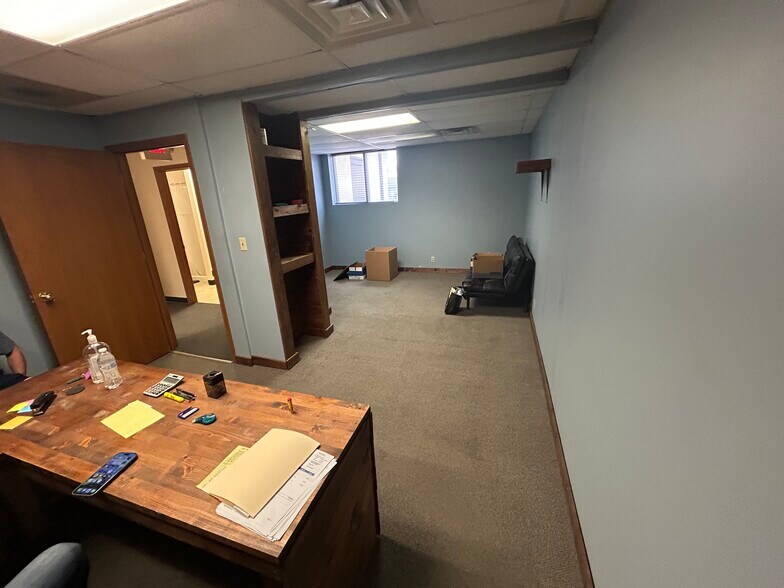 More Photos Of 2019 W Lusher Ave, Elkhart Warehouse For Sale