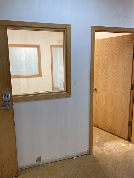 More Photos Of 1600 North Ave W, Missoula Warehouse For Lease