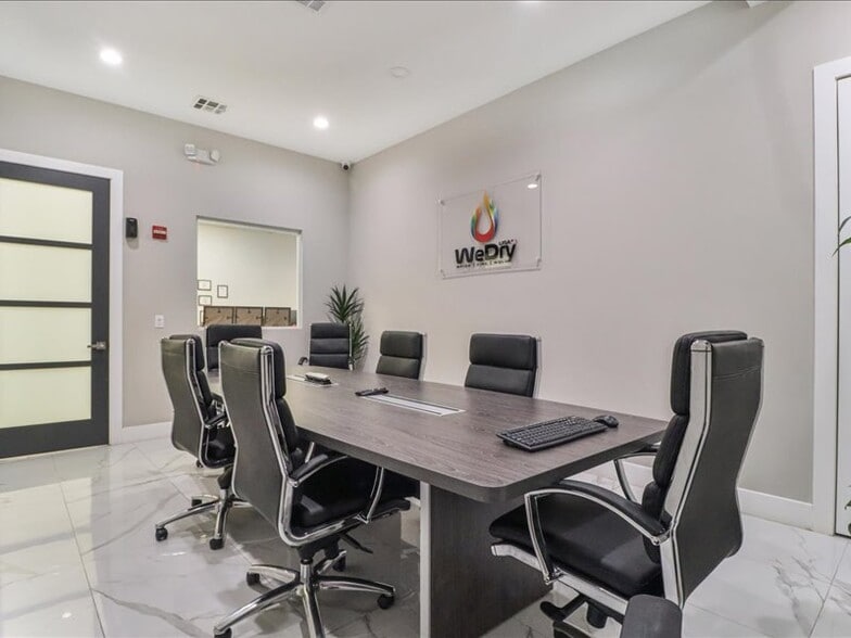 More Photos Of 73 SW 12th Ave, Dania Beach Warehouse For Sale