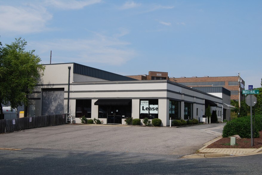 Primary Photo Of 2037-2039 Industrial Dr, Annapolis Storefront Retail Office For Lease