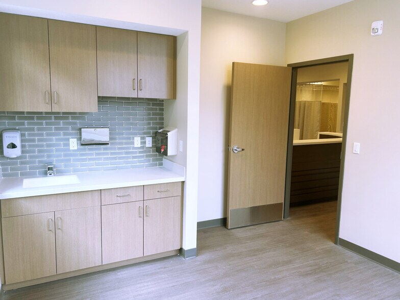 More Photos Of 3583 W 9800 S, South Jordan Medical For Sale