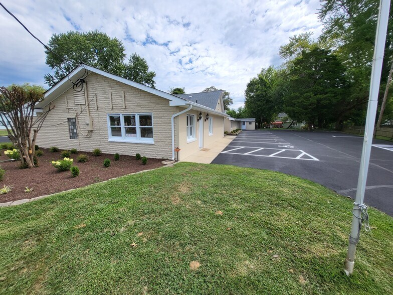 More Photos Of 320 Glebe Rd, Easton Office For Lease