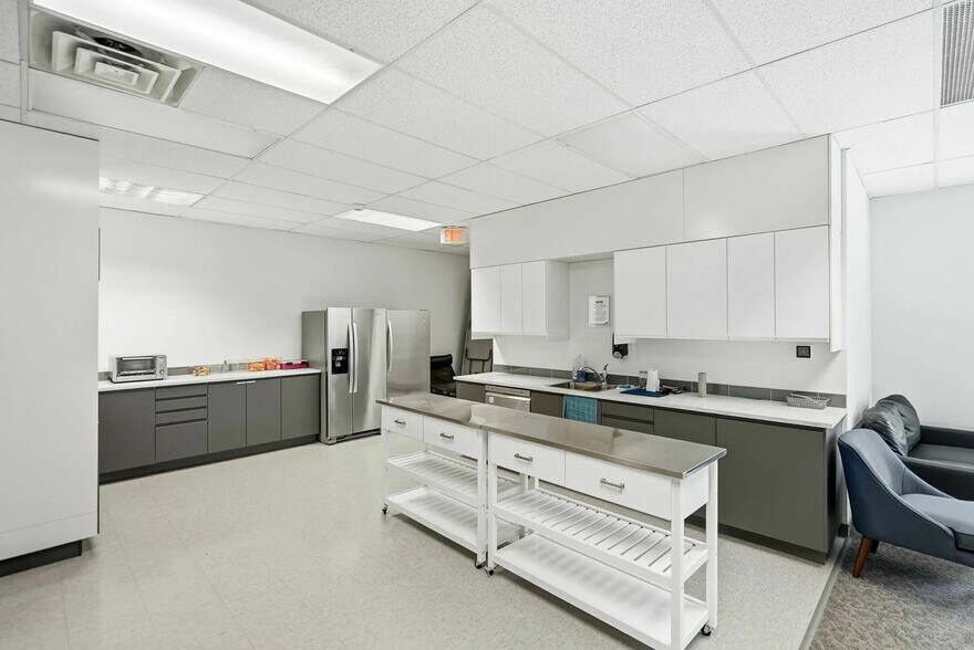 More Photos Of 1 Terence Matthews Cres, Ottawa Office For Sale