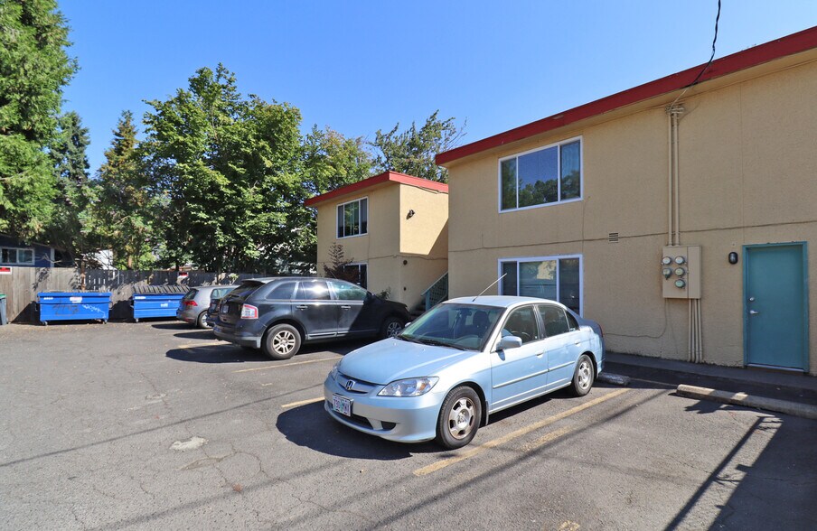 More Photos Of 540 Almaden St, Eugene Apartments For Sale