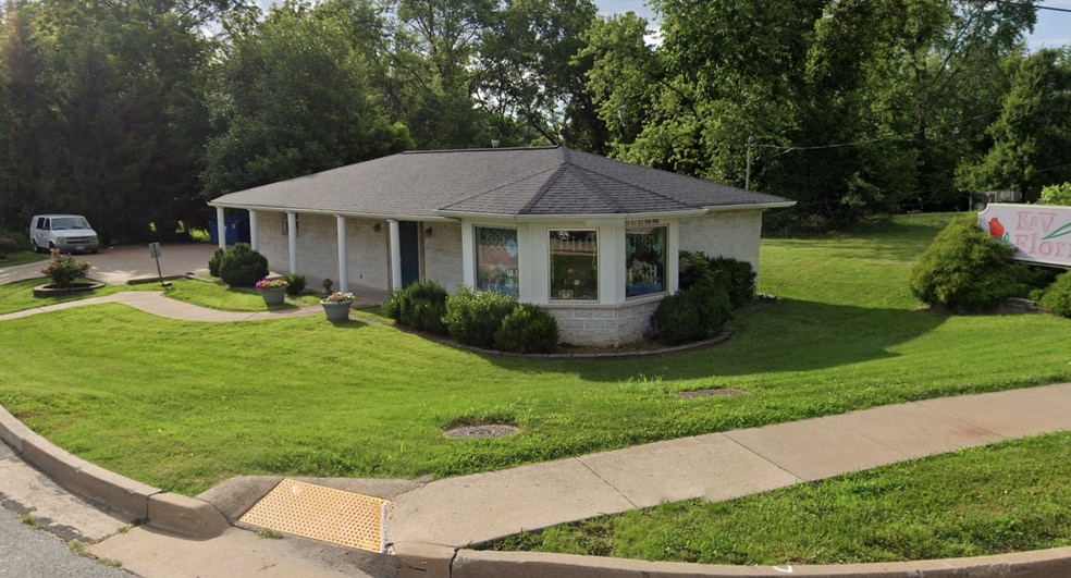 Primary Photo Of 23 Fee Fee Rd, Maryland Heights Freestanding For Sale