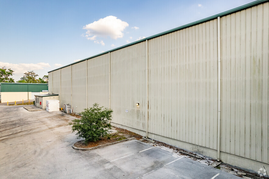 Primary Photo Of 350 University Ct, Longwood Warehouse For Lease